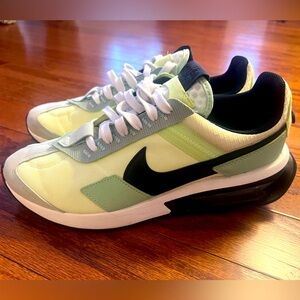 Nike Air Max Pre-Day Women’s, Size 9.5
